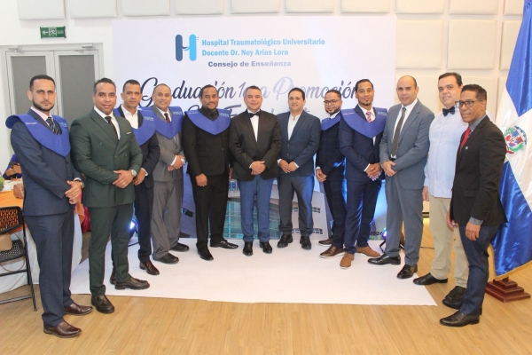 Especialistas del Hospital Ney Arias Lora presentan investigaciones en artroscopia y medicina deportiva