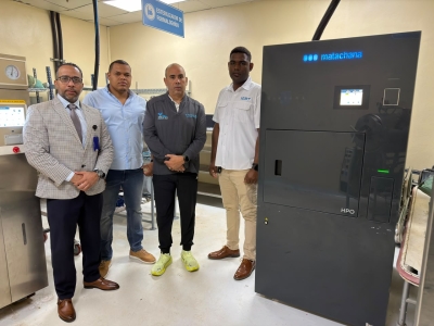 Ney Arias Lora recibe modernos equipos de esterilización de Matachana