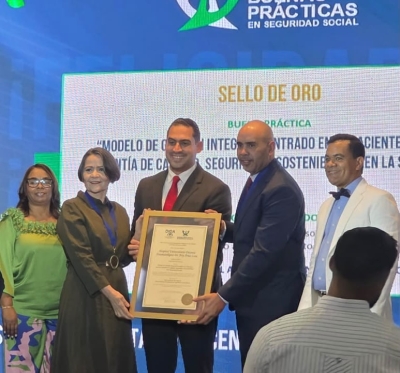 Hospital Ney Arias Lora es premiado con doble 